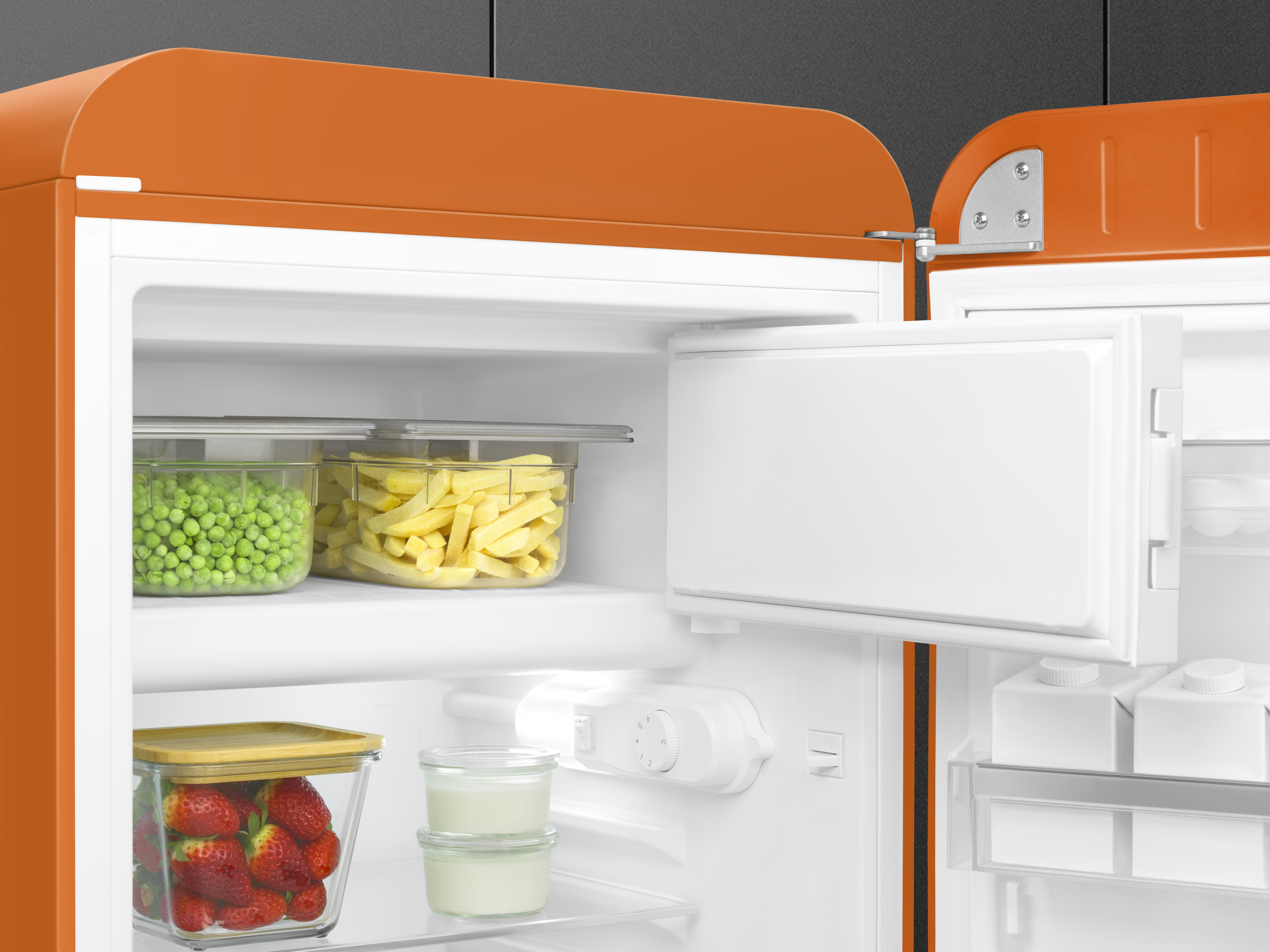 50's Style, Stand-Kühlschrank, 1-türig, 54 cm, Rechtsanschlag, Orange